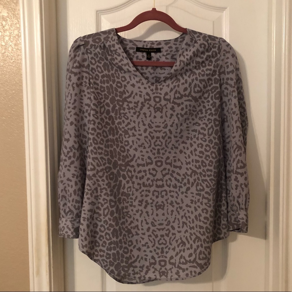 Leopard Print Gray Blouse - Picture 2 of 8
